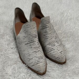 🦢 Chinese Laundry Bootie